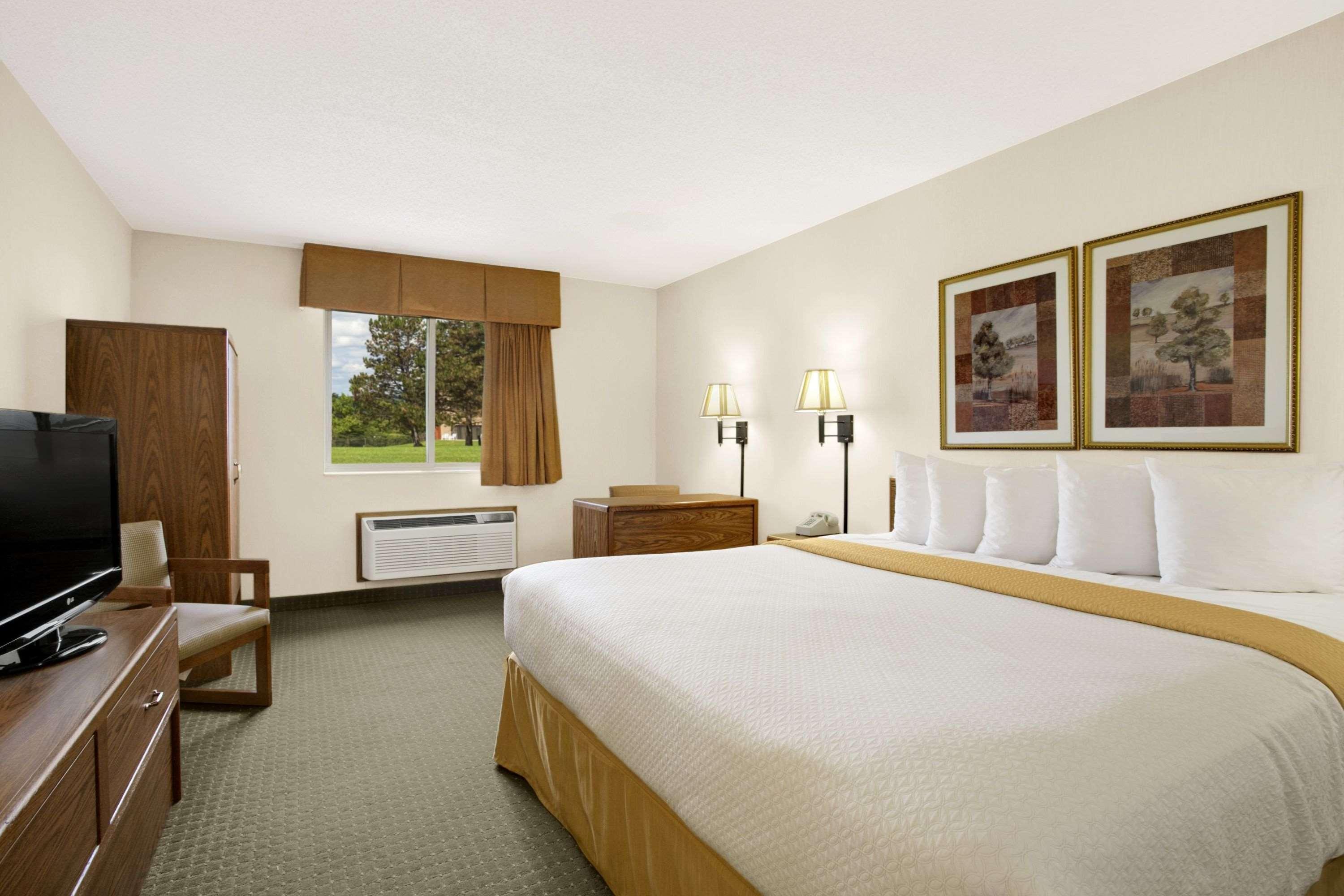 Days Inn By Wyndham רפיד סיטי מראה חיצוני תמונה