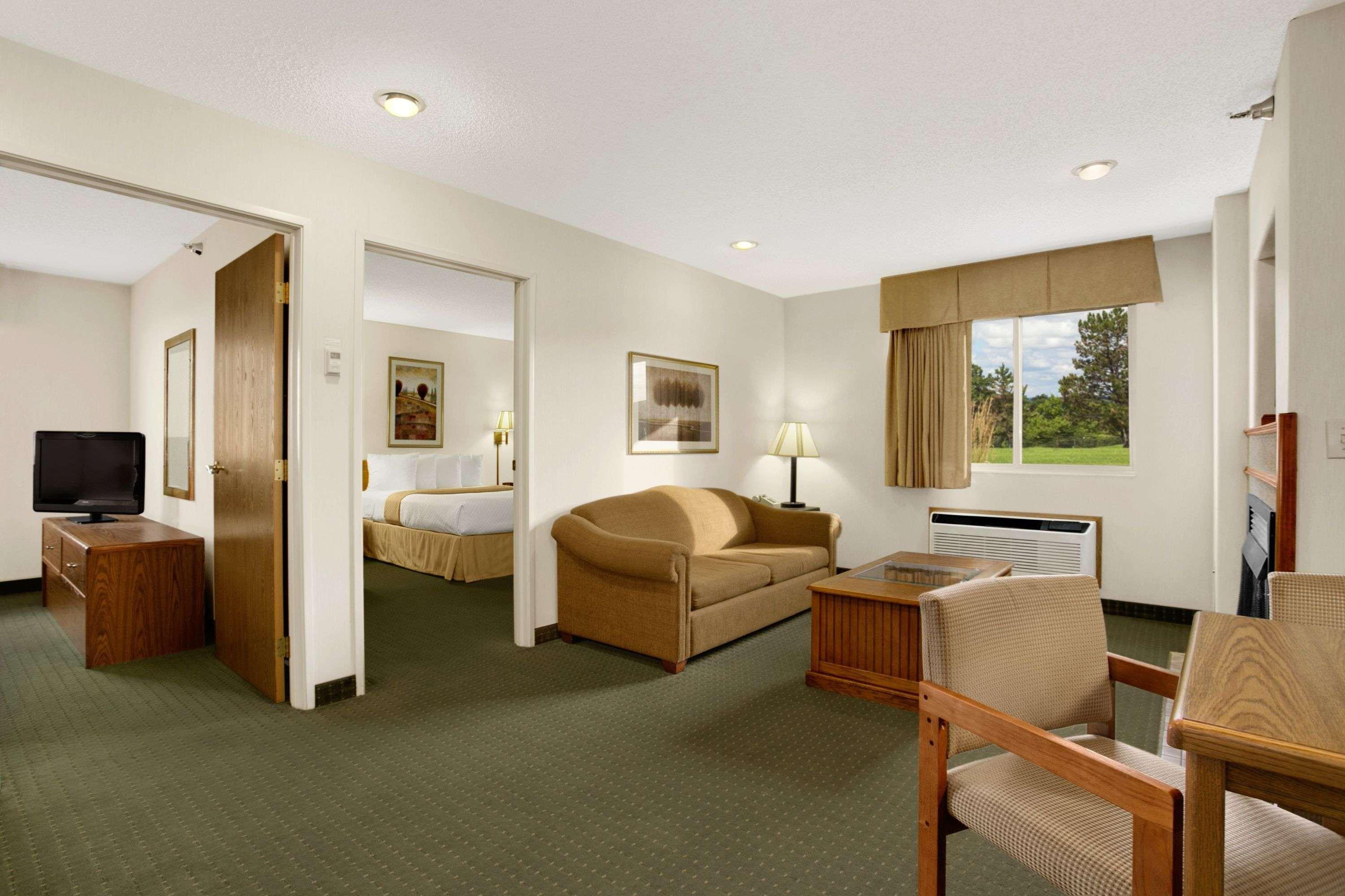 Days Inn By Wyndham רפיד סיטי מראה חיצוני תמונה